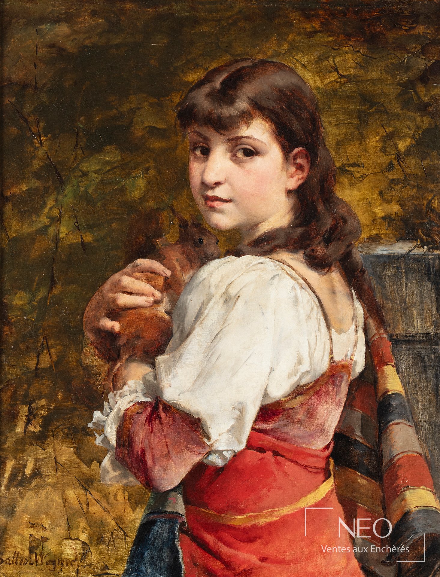 Jeune femme tenant un écureuil