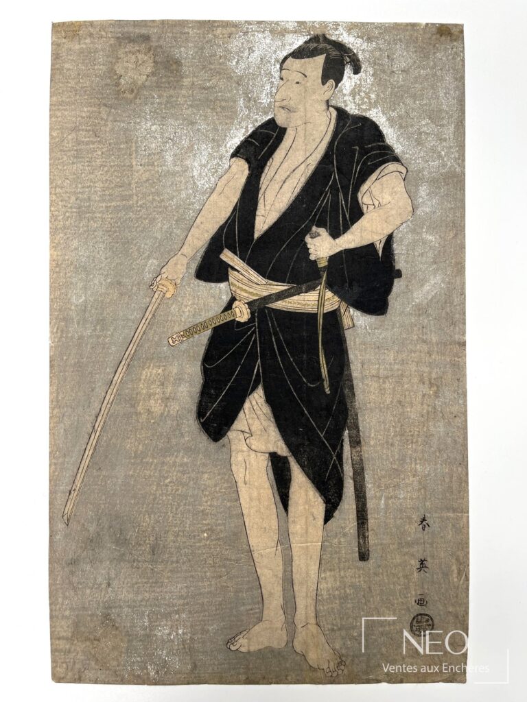 Estampe japonaise représentant un samouraï debout tenant deux sabres