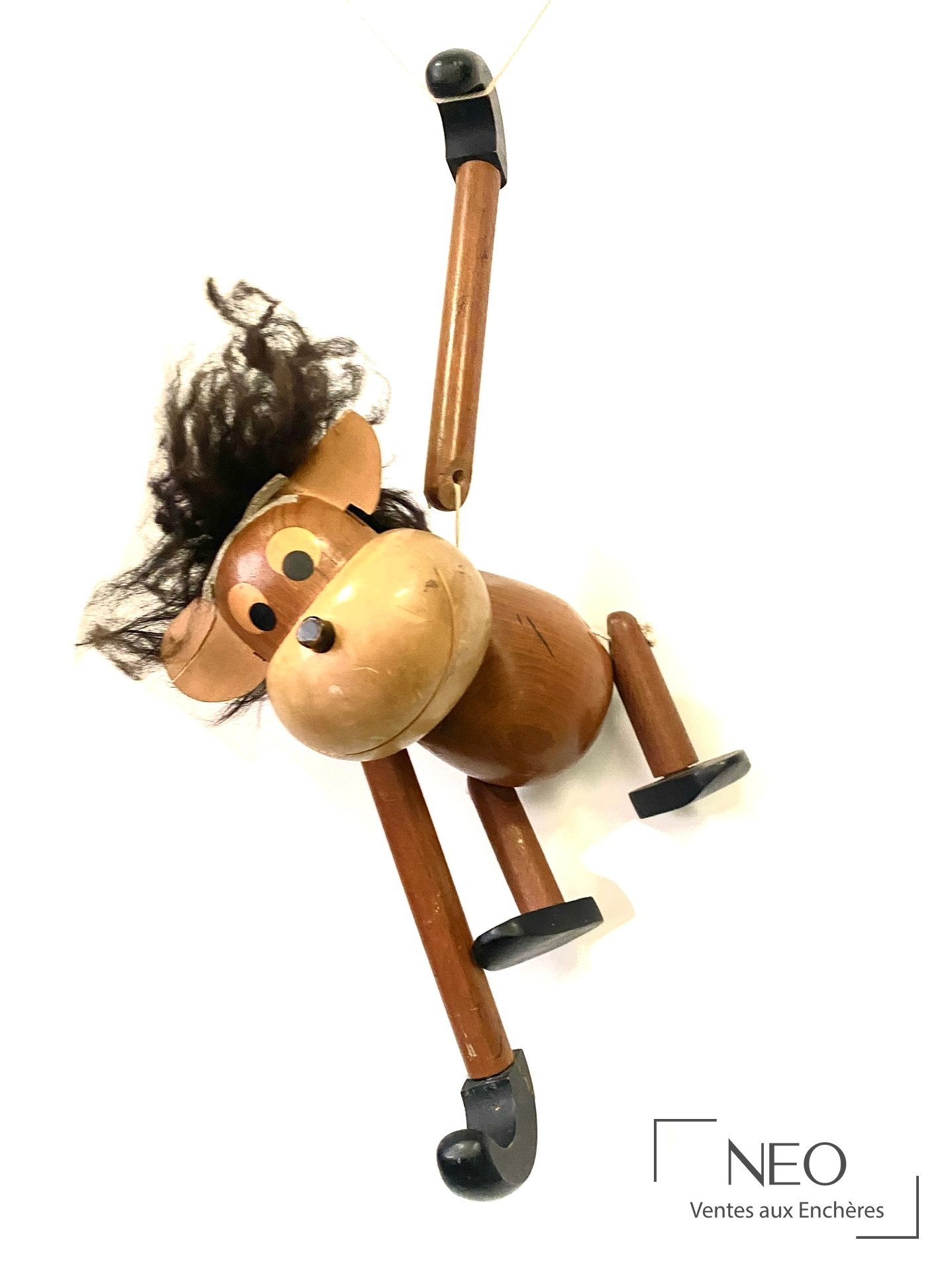 Singe en bois articulé dans le style de Kay Bojesen