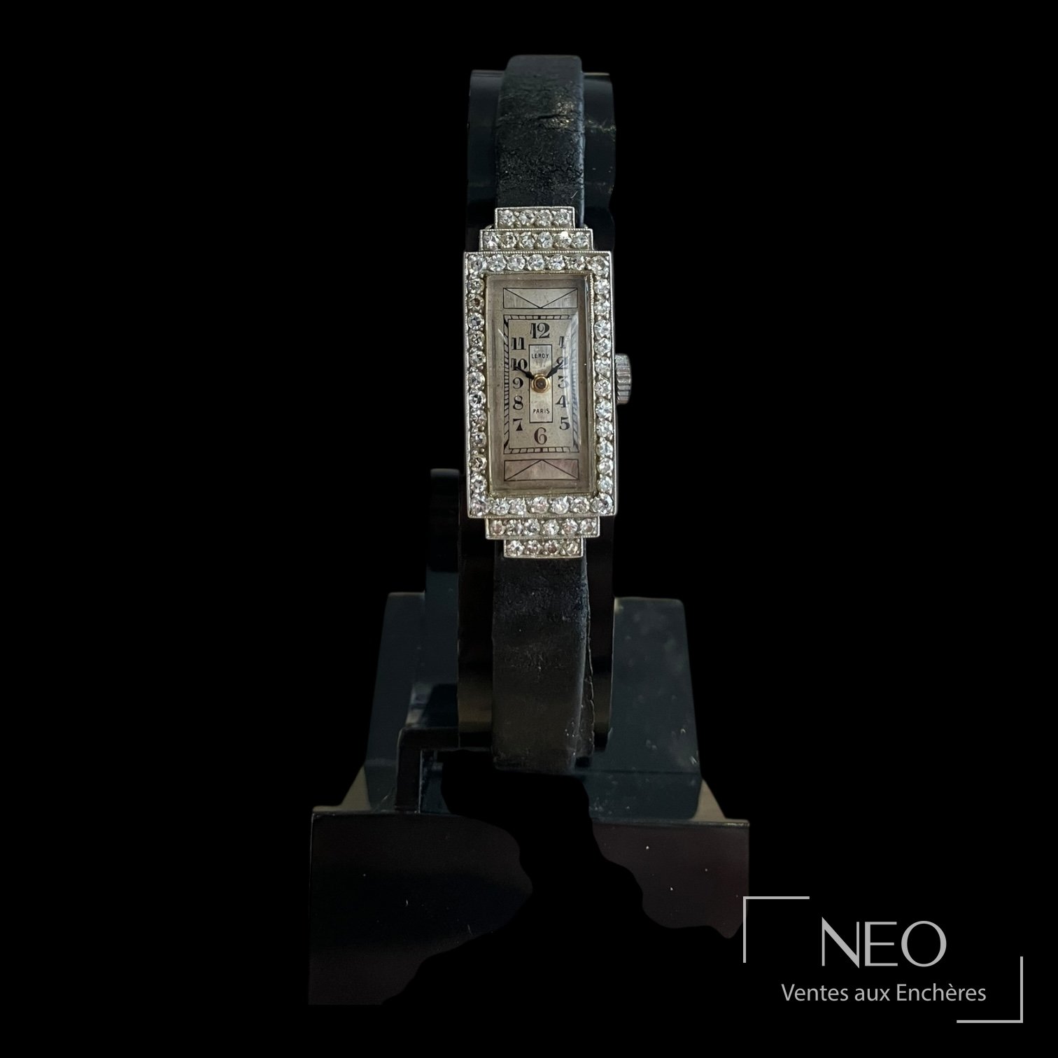 L.LEROY & Cie montre bracelet rectangulaire vers 1940