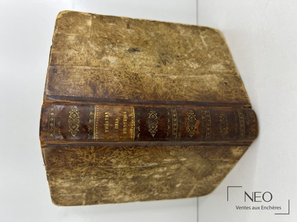Livre ancien relié demi basane