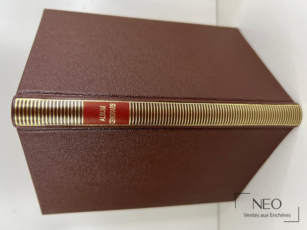 Couverture marron et dos doré de l'album La Pléiade Cendrars