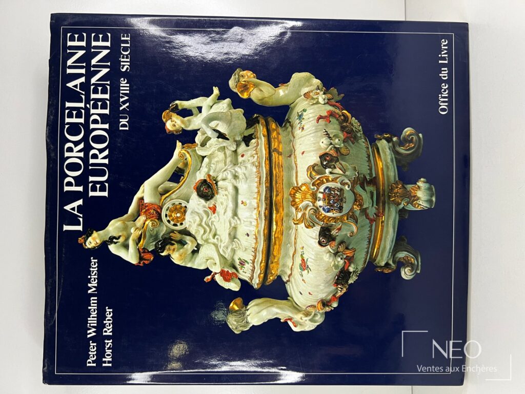 Couverture illustrée du livre La Porcelaine européenne du XVIIIe siècle