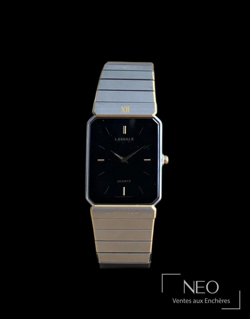 Montre Lassale rectangulaire à cadran noir et bracelet acier