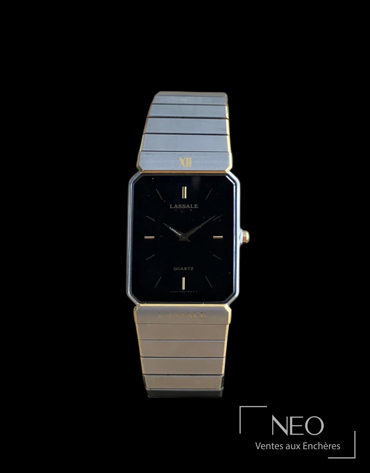 Montre Lassale rectangulaire à cadran noir et bracelet acier