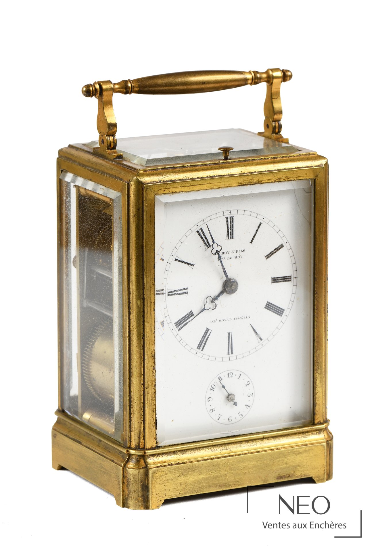 Pendulette d'officier en laiton doré avec cadran émaillé à chiffres romains signé Le Roy & Fils