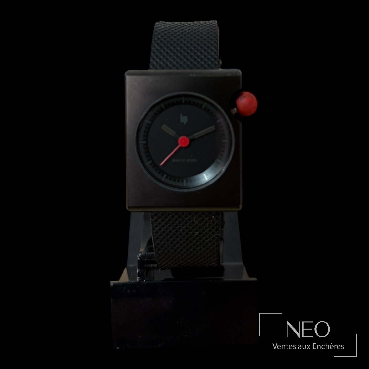 Montre LIP Mach 2000 à cadran noir