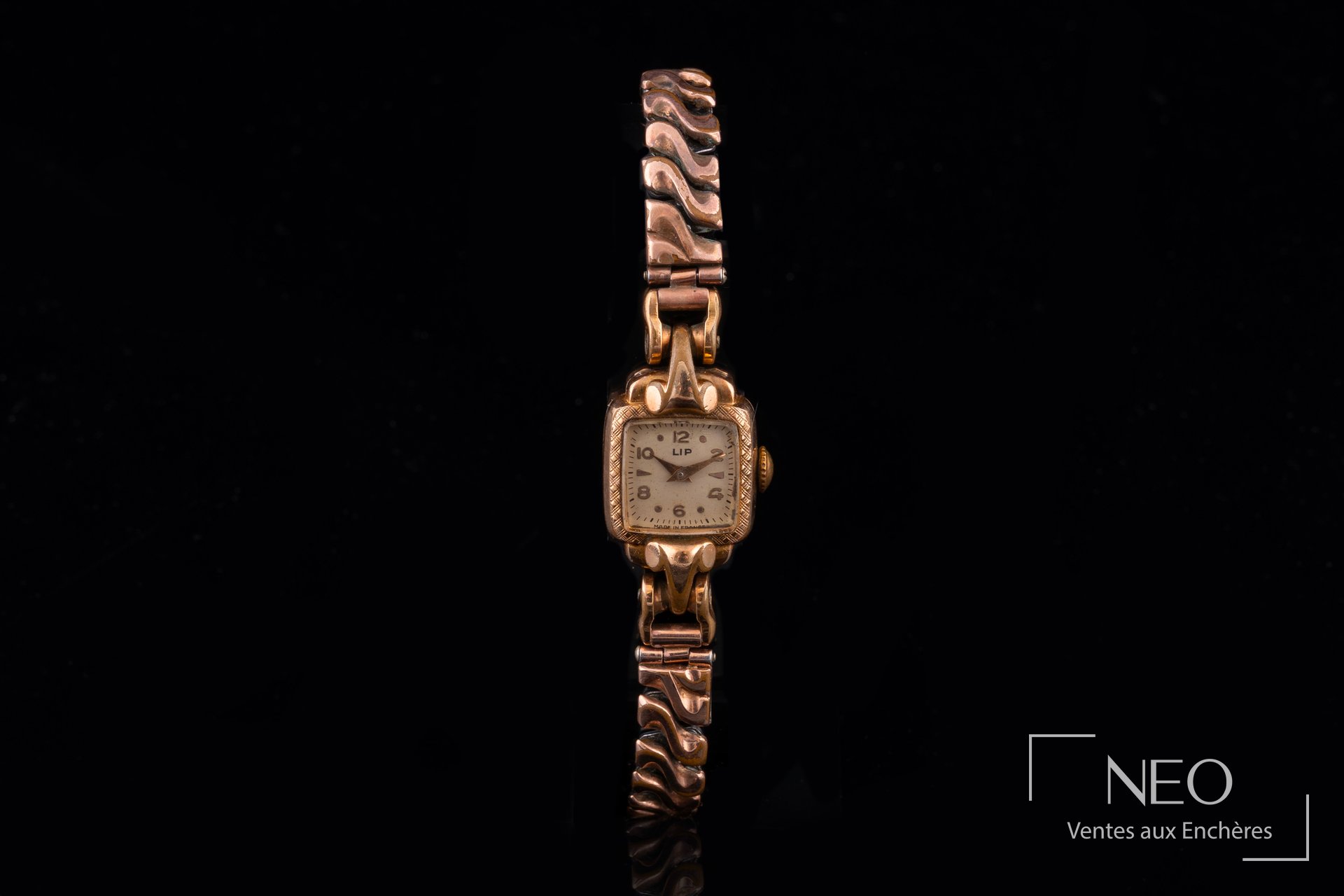 Montre bracelet LIP en métal doré