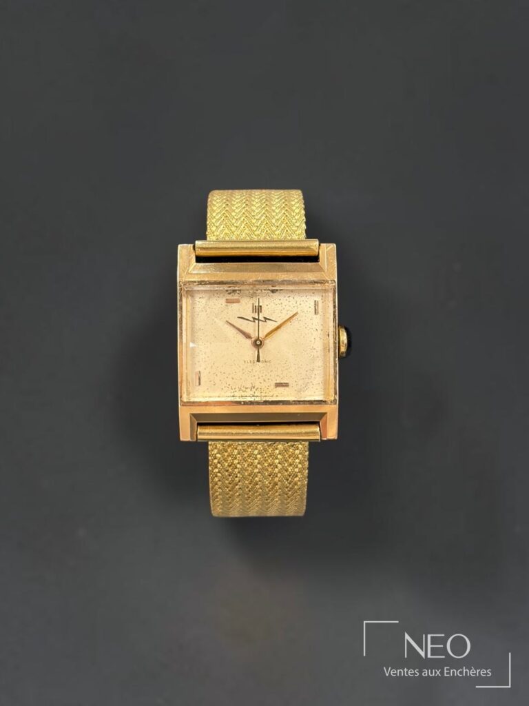 Montre-bracelet LIP en or