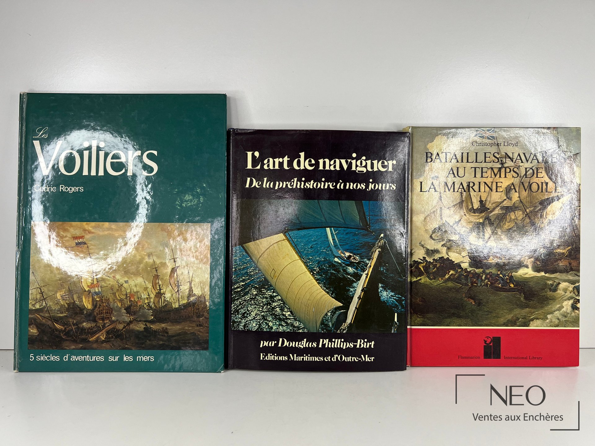 Trois livres illustrés sur la marine à voiles