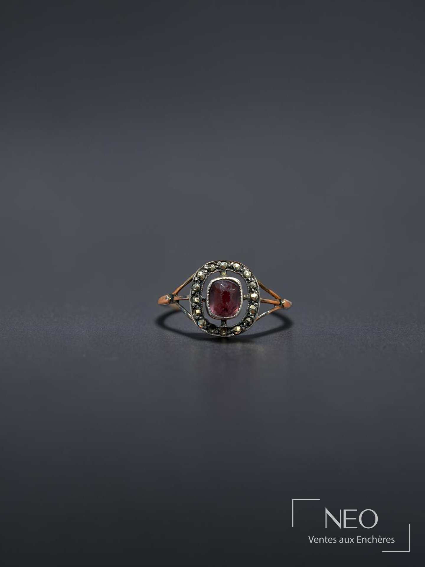 Lot de bijoux en or 18K et 14K, alliance, bague et épingle à cravate