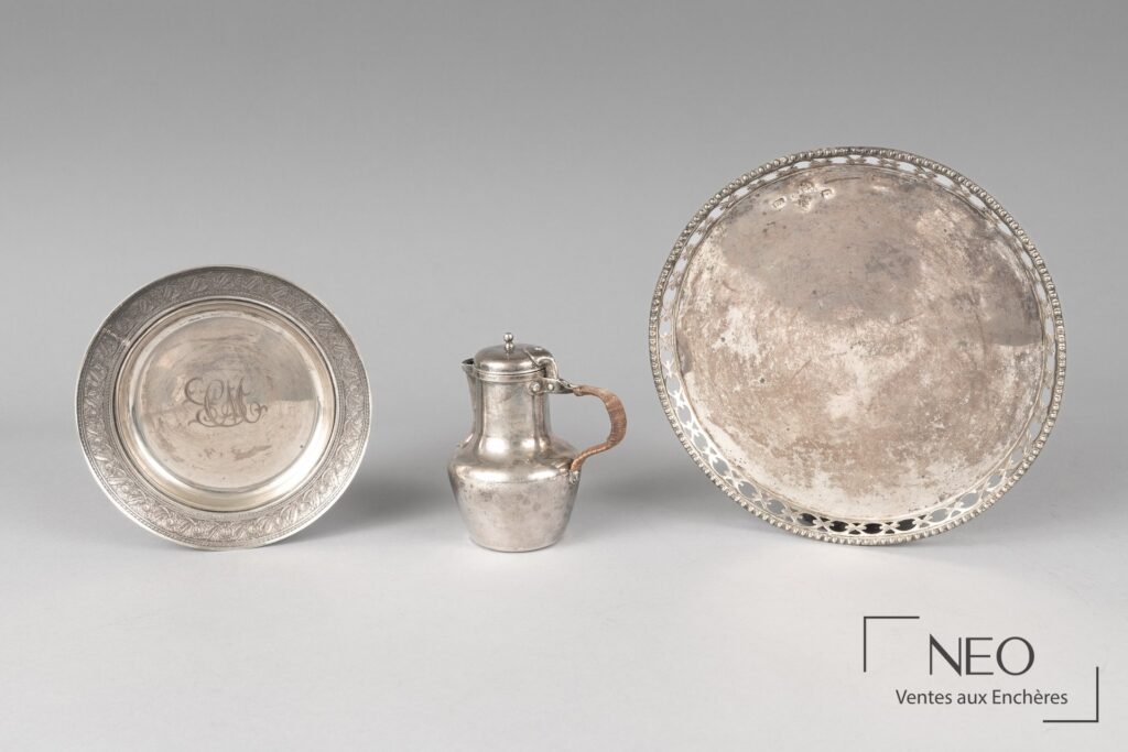 Lot de trois pièces en argent avec plat