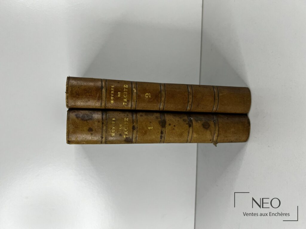 Deux volumes reliés en demi basane verte