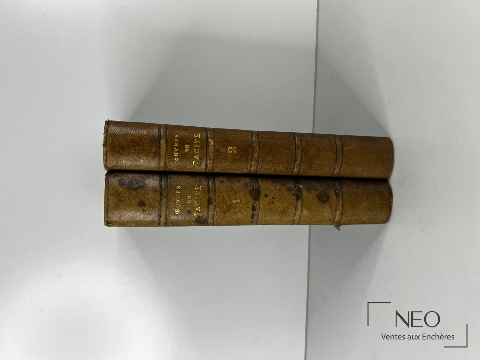 Deux volumes reliés en demi basane verte