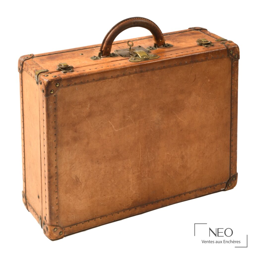 Valise Louis Vuitton Bisten 50 en cuir ancien