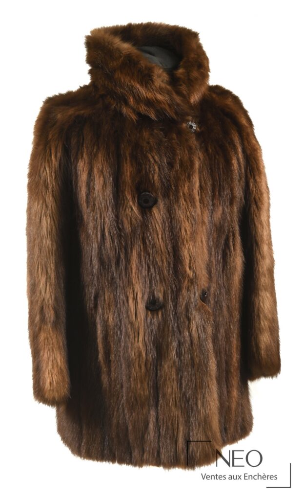 Manteau court en fourrure de vison brun