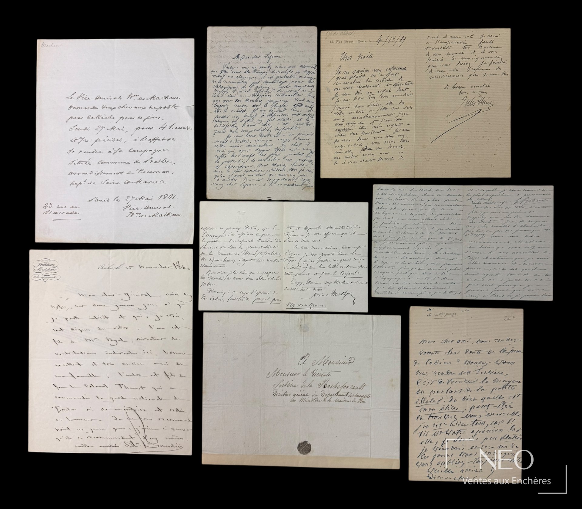 Ensemble de manuscrits autographes et de documents signés disposés sur fond noir