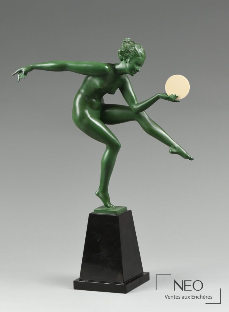 Danseuse verte de face