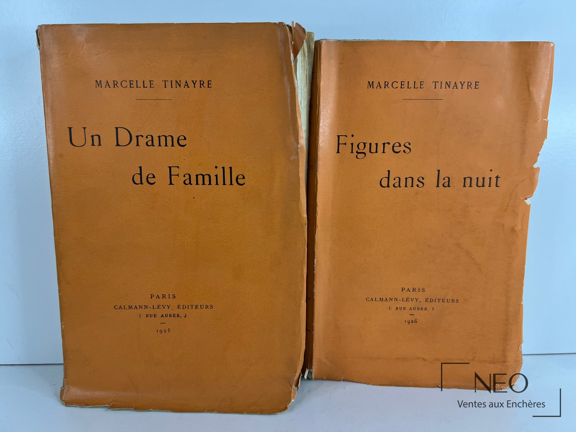 Deux couvertures brochées de Marcelle Tinayre