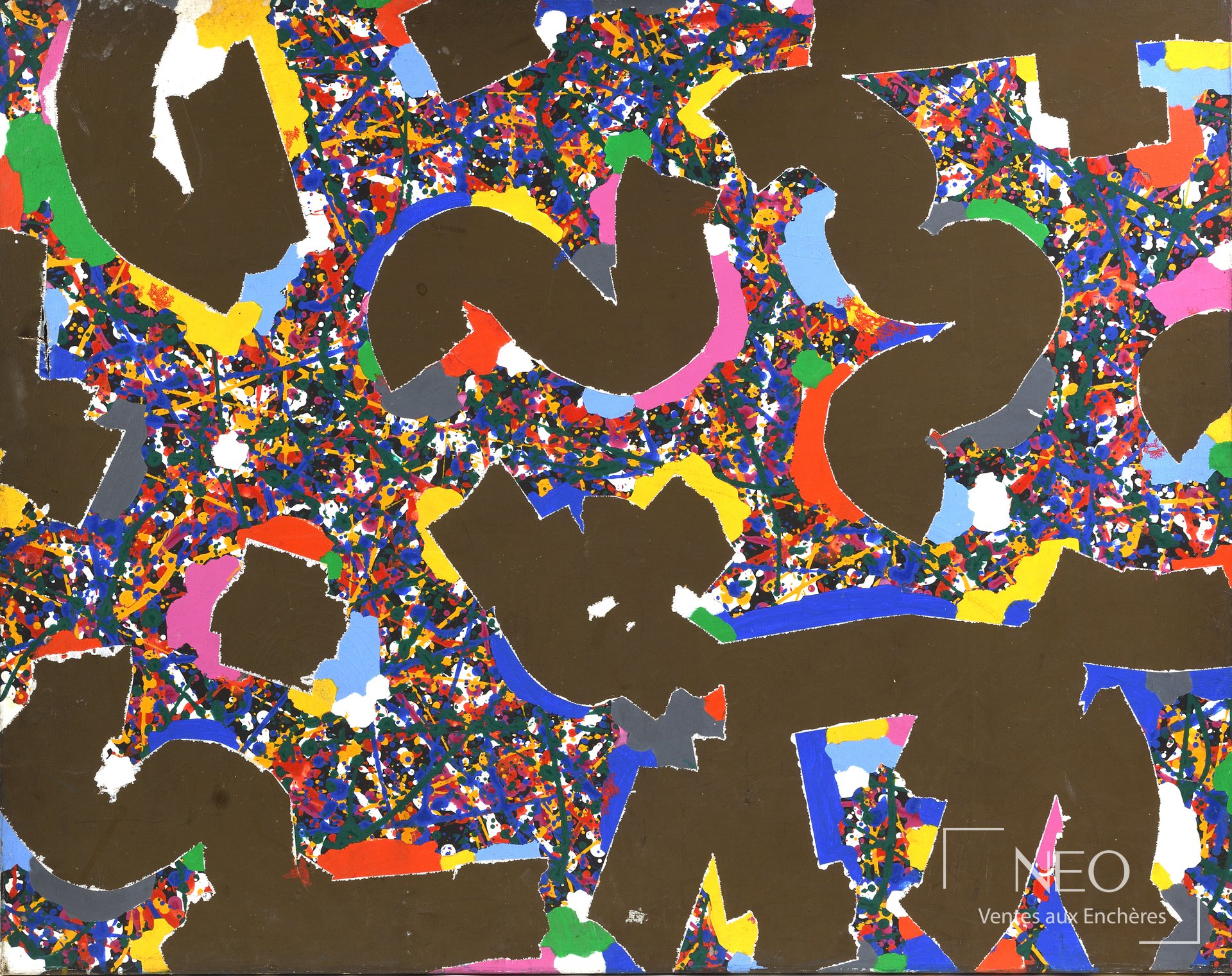 Composition abstraite colorée sur fond brun avec grandes réserves de toile