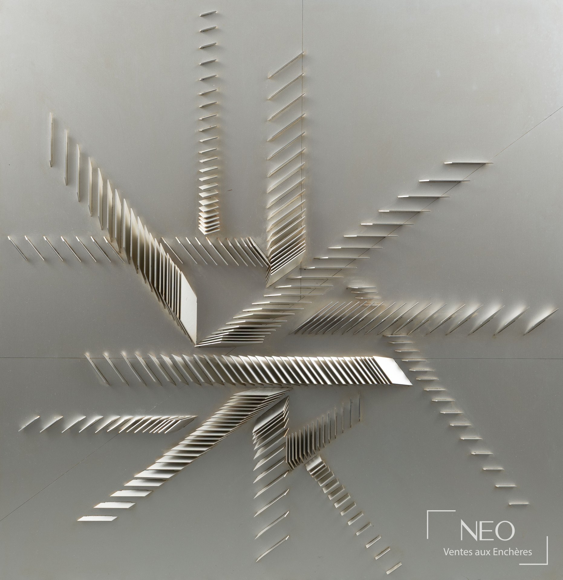 Michel Deverne, Relief, composition en aluminium sur panneau d’aluminium, 1975