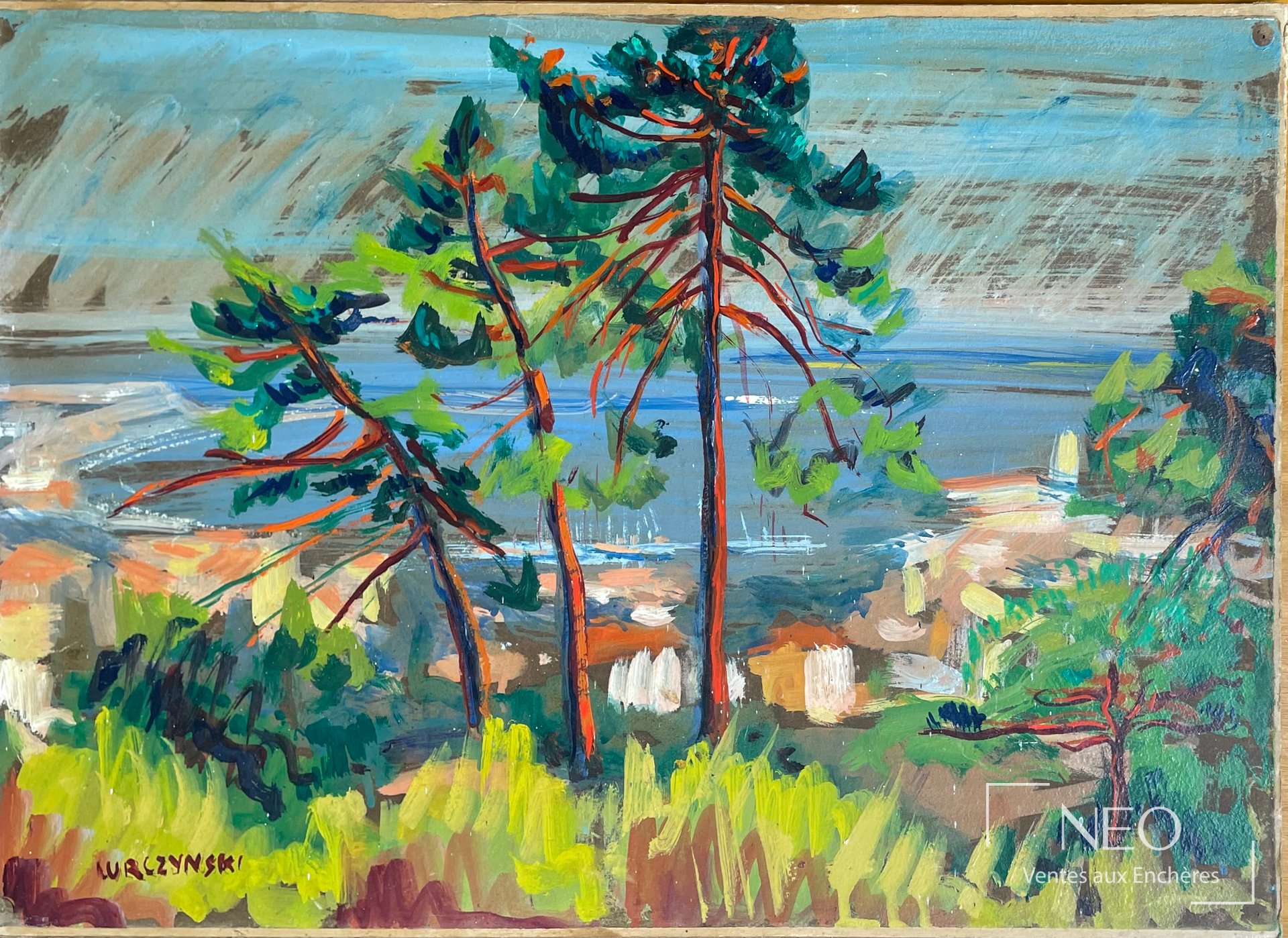 Peinture colorée de pins au bord de mer avec signature en bas à gauche