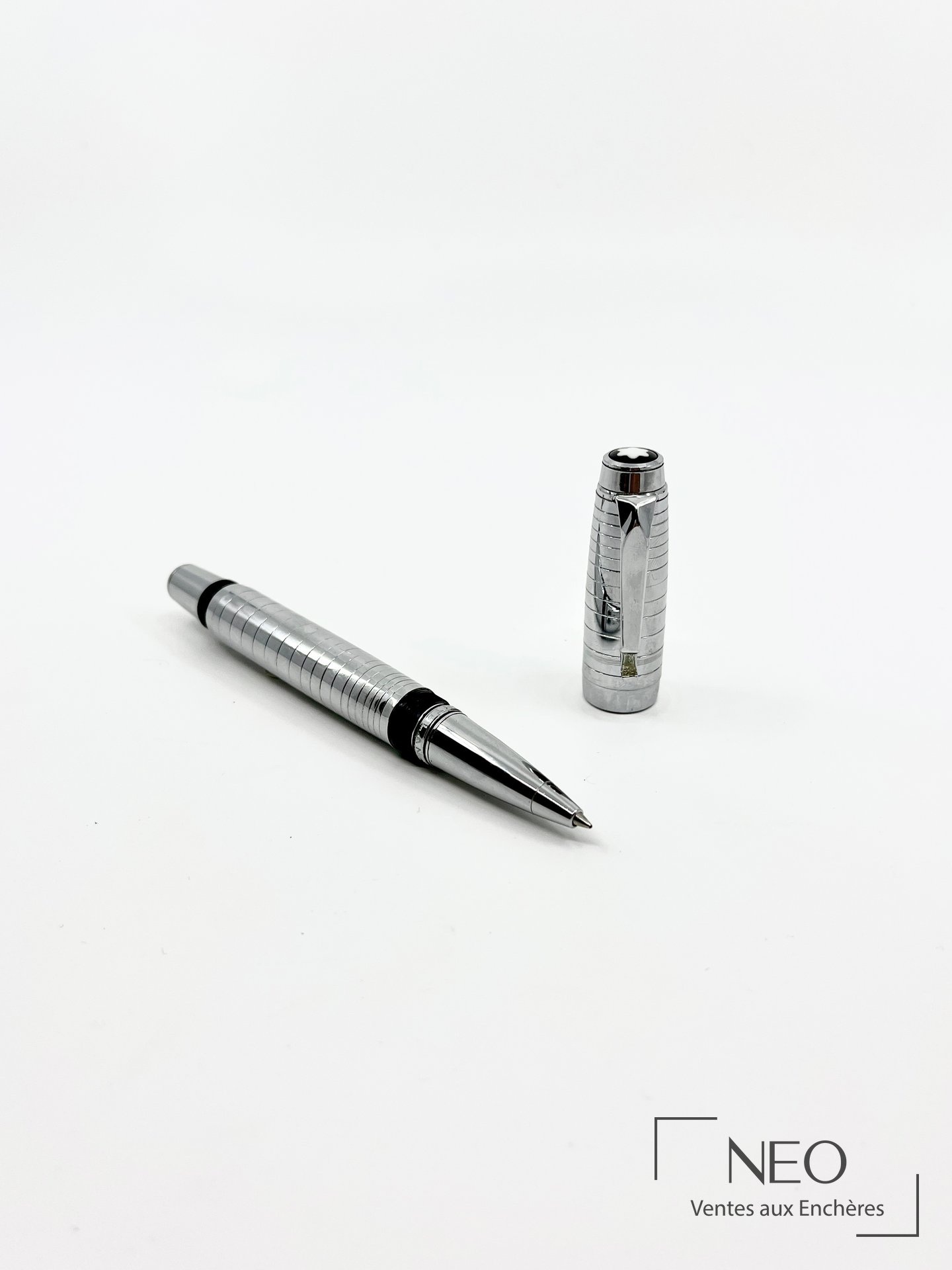 Stylo bille Montblanc Boheme en acier et platine