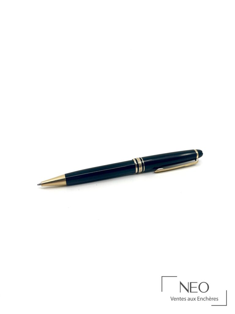 Stylo bille Montblanc Meisterstück en résine noire et métal doré