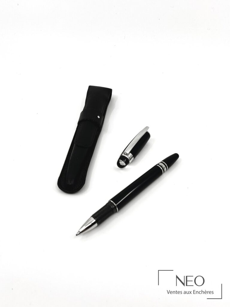 Stylo bille Montblanc Starwalker avec son étui noir