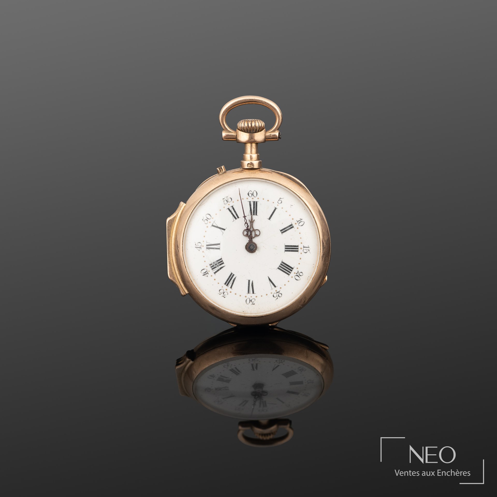 Montre à gousset en or jaune 18K vue de face