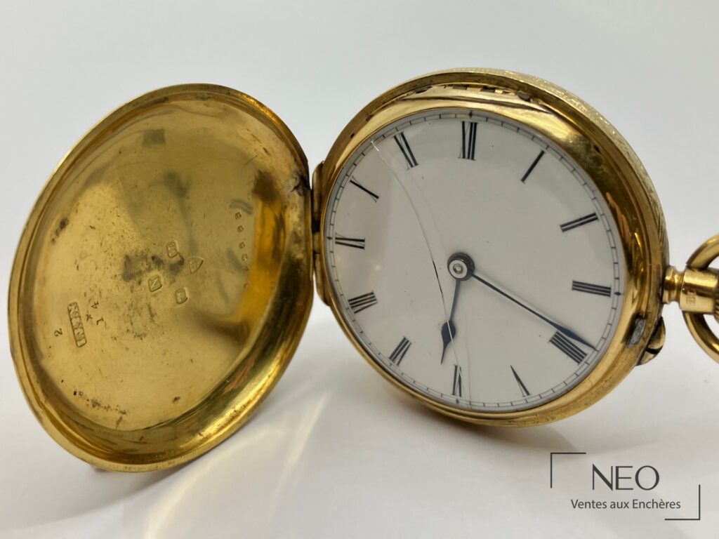 Montre à gousset ouverte en or jaune avec cadran émaillé blanc et couvercle intérieur