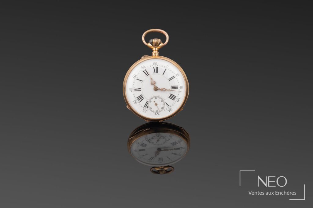 Montre à gousset en or rose avec cadran émaillé blanc et chiffres romains