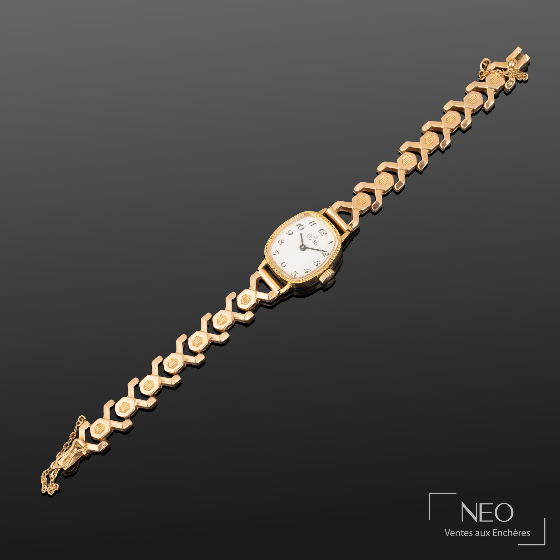 Montre bracelet CLYDA en or rose et métal
