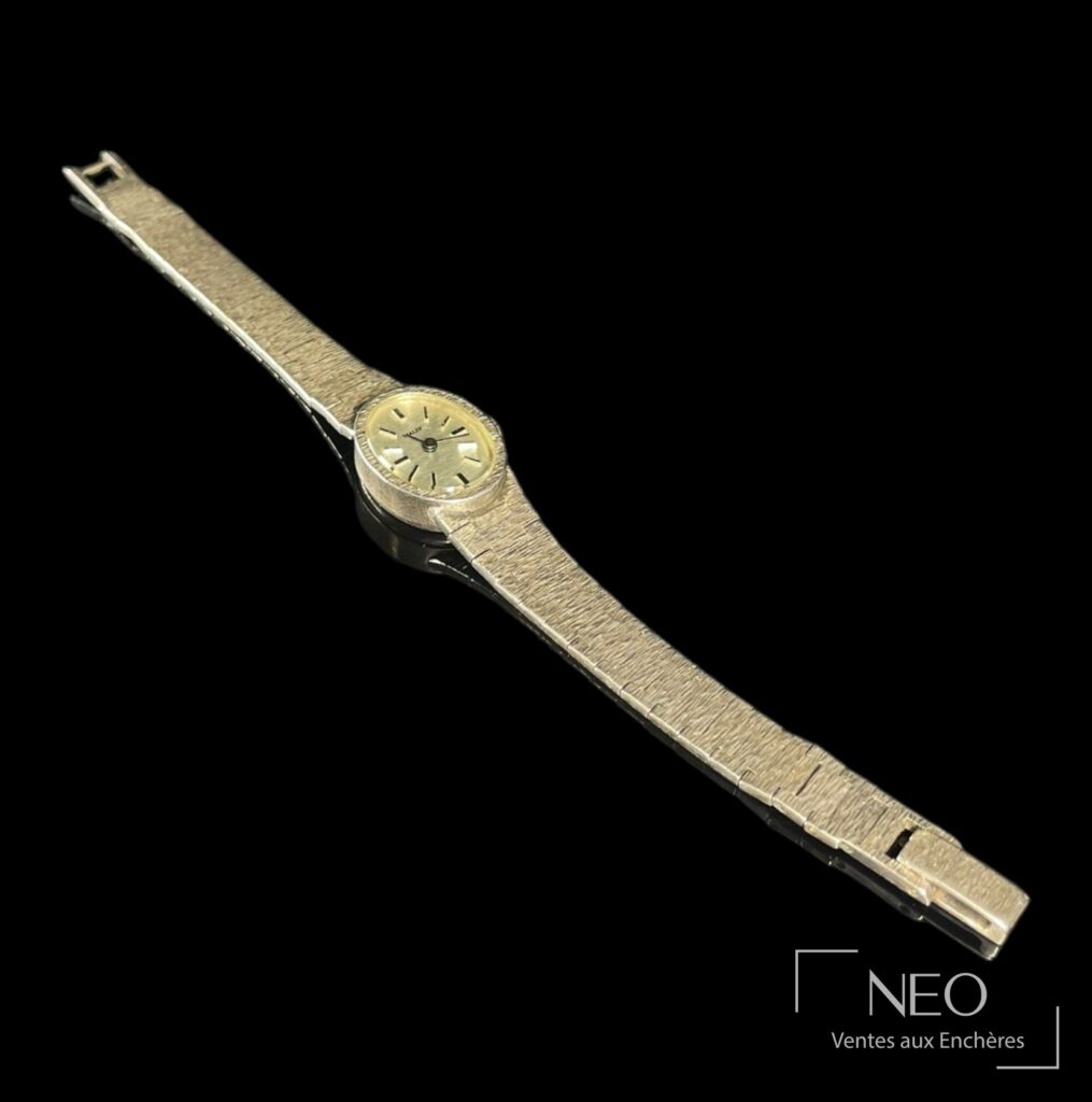 Montre-bracelet Malek en argent avec bracelet articulé et cadran ovale