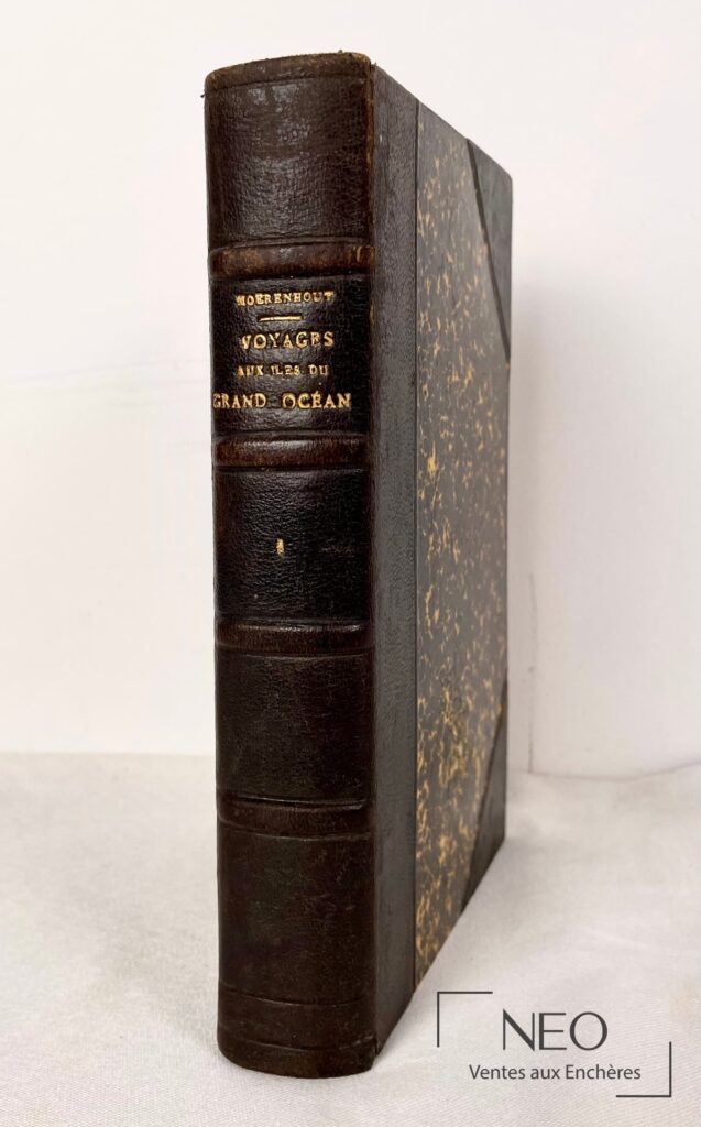Reliure demi-peau à coins d'un livre ancien