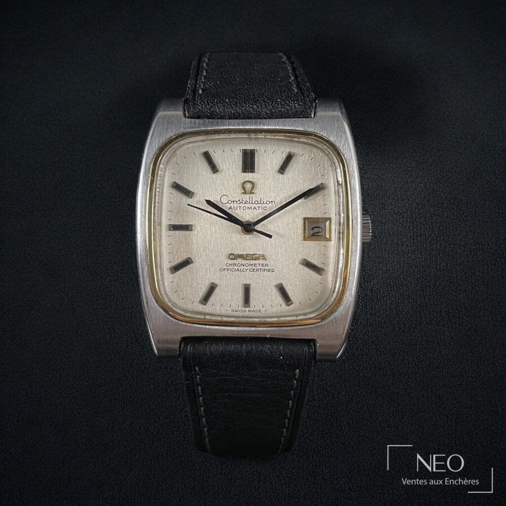 Montre Omega Constellation Square au cadran argenté brossé avec date à 3 heures