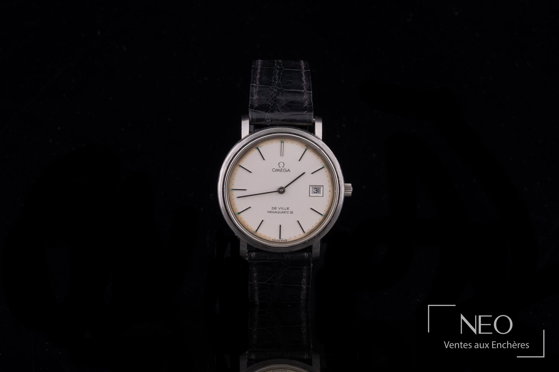Montre Omega De Ville Megaquartz 32 au cadran argenté avec date à 3 heures