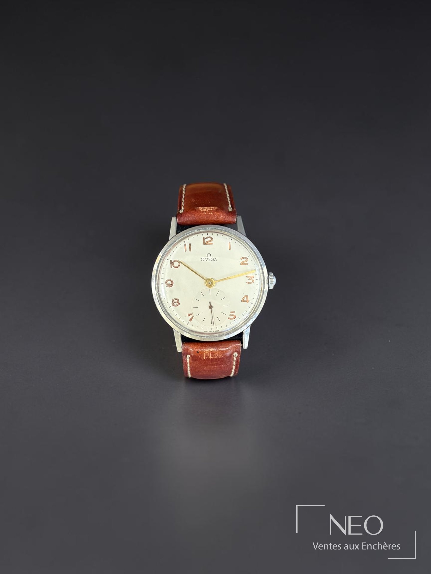 Montre OMEGA ronde à cadran restauré