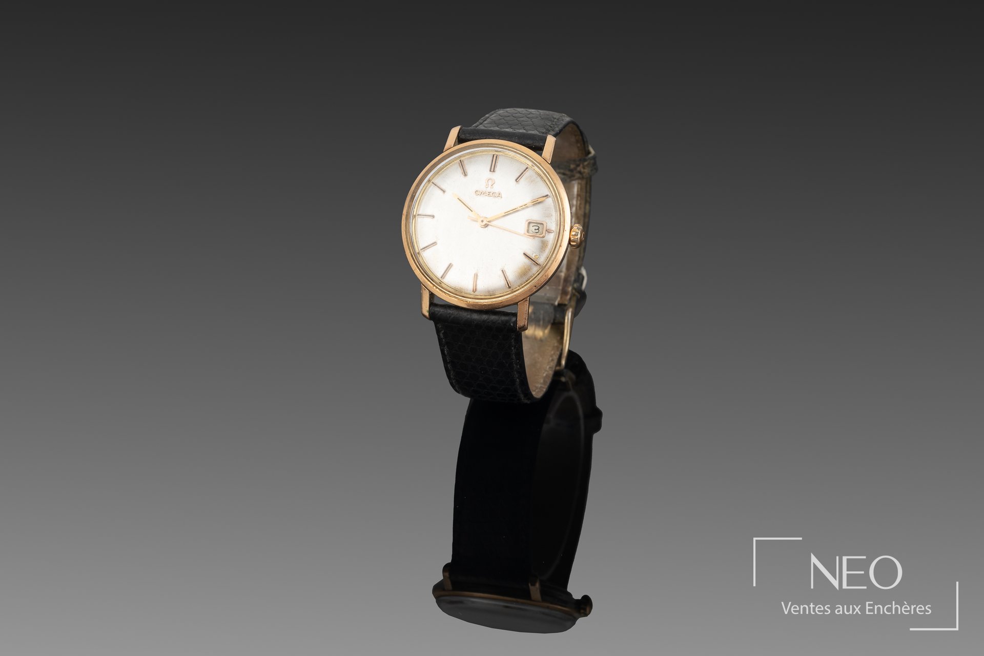 Omega montre bracelet ronde vers 1960, plaquée or rose