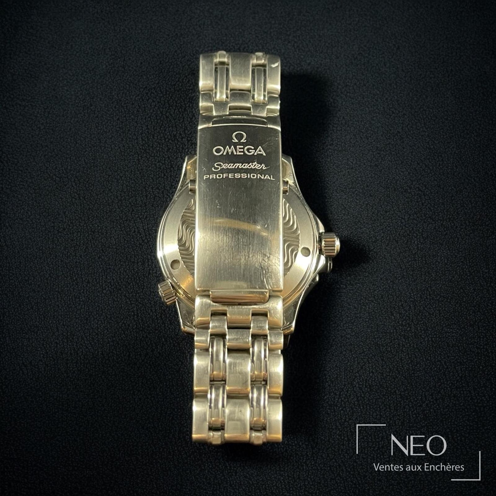 Omega Seamaster 007 James Bond Goldeneye montre de plongée en acier
