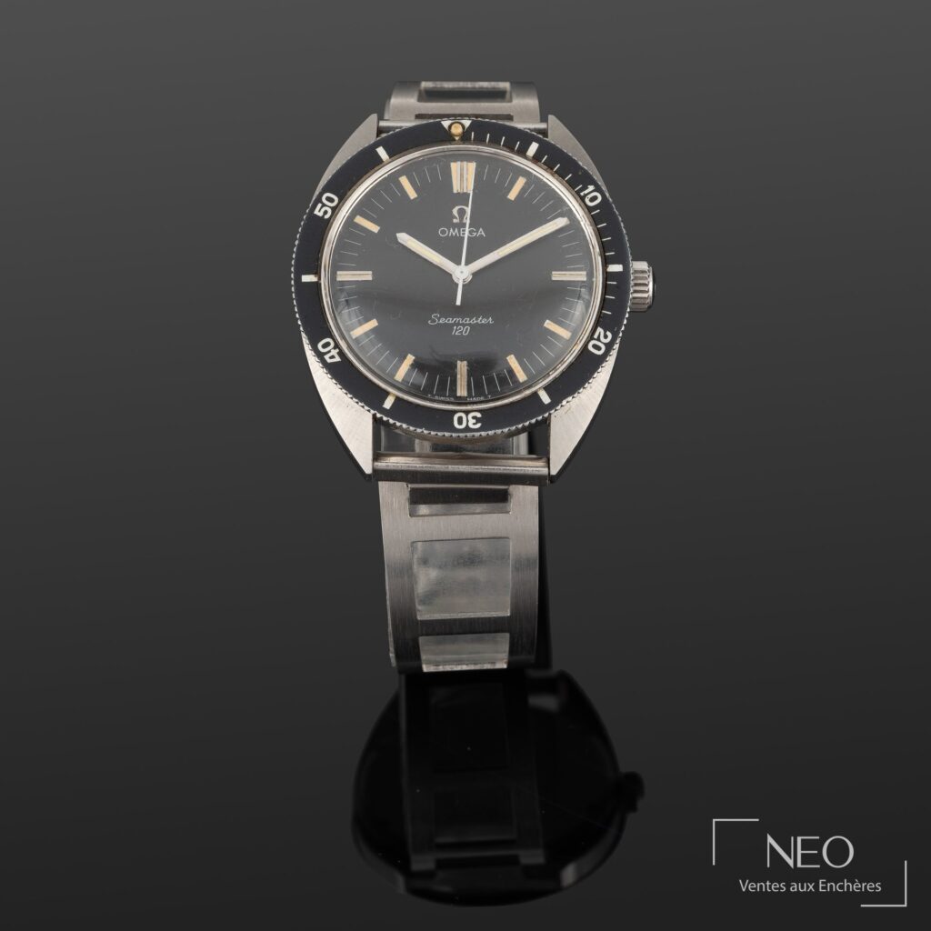 Montre Omega Seamaster 120 au cadran noir avec lunette noire graduée