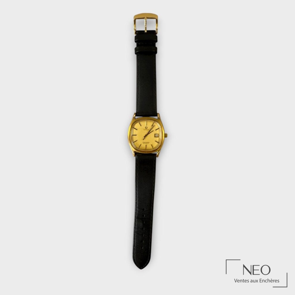 Montre OMEGA Seamaster Quartz au bracelet cuir noir