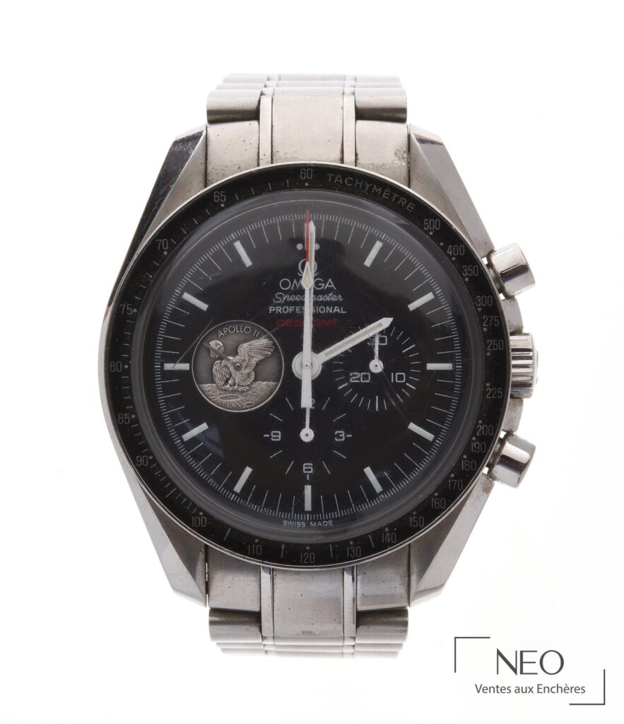 Omega Speedmaster Apollo 11 vue de face