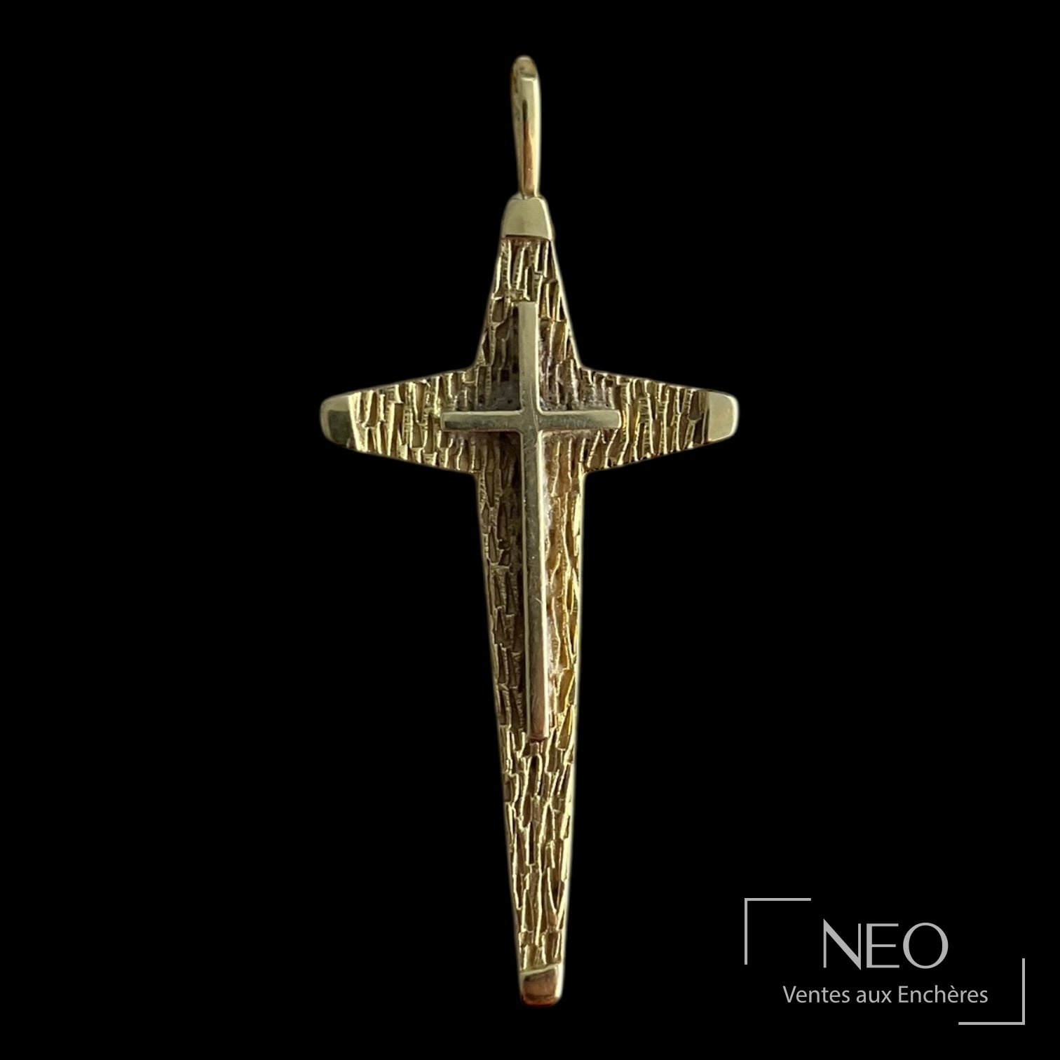 Pendentif croix en or jaune