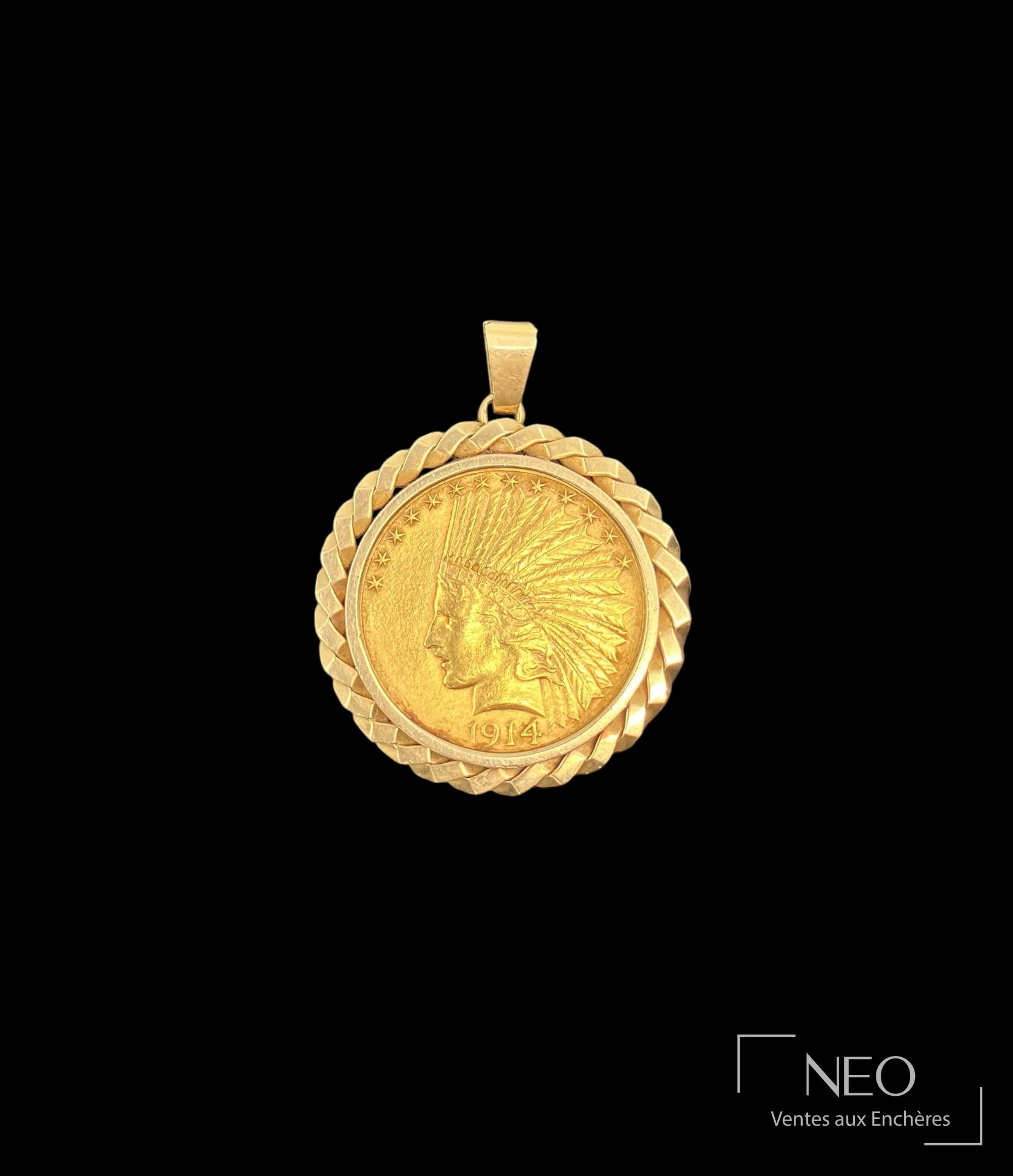 Pendentif en or jaune 18 carats retenant une pièce de dix dollars américains de 1914