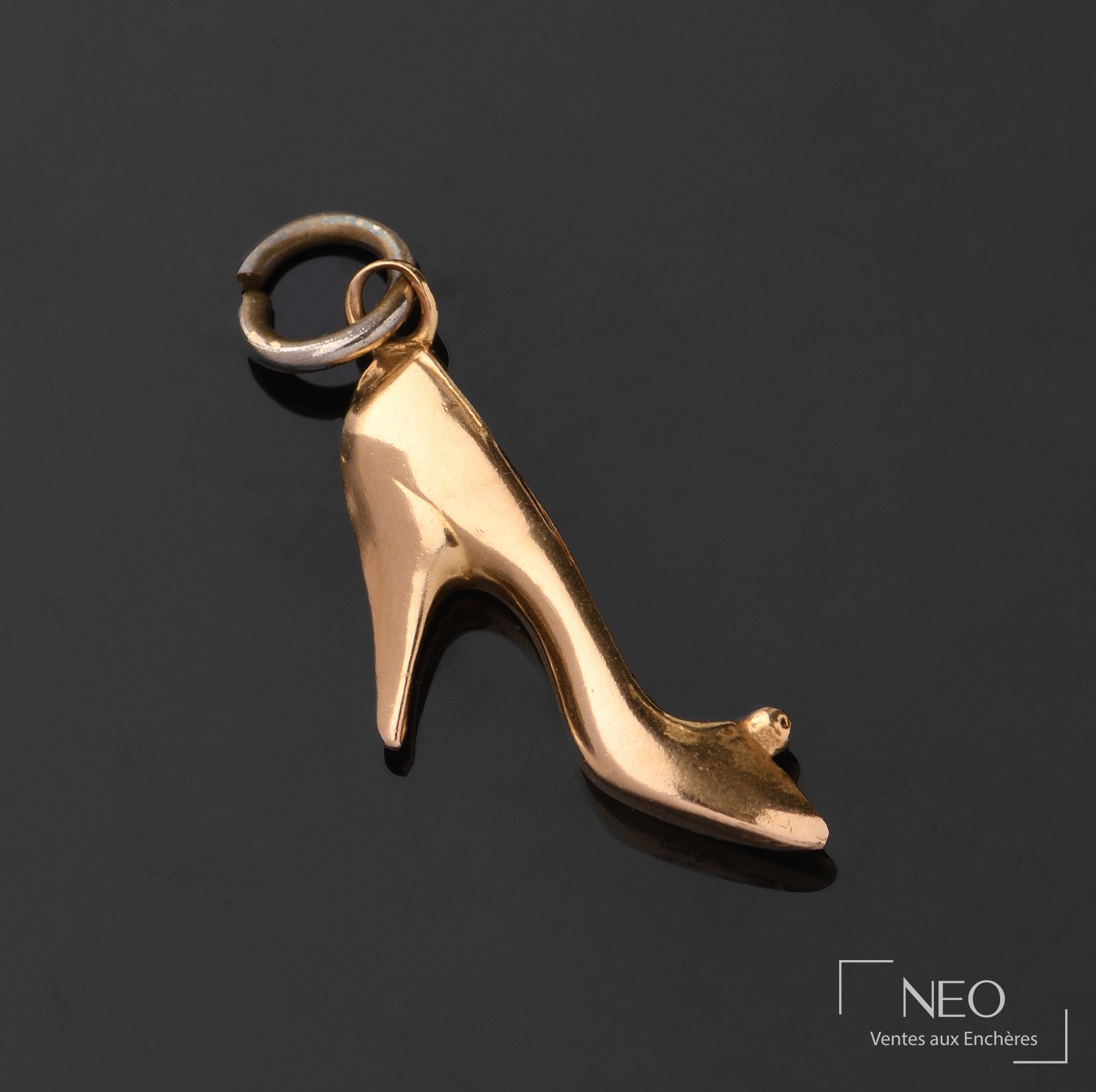 Pendentif escarpin en or jaune 18 carats