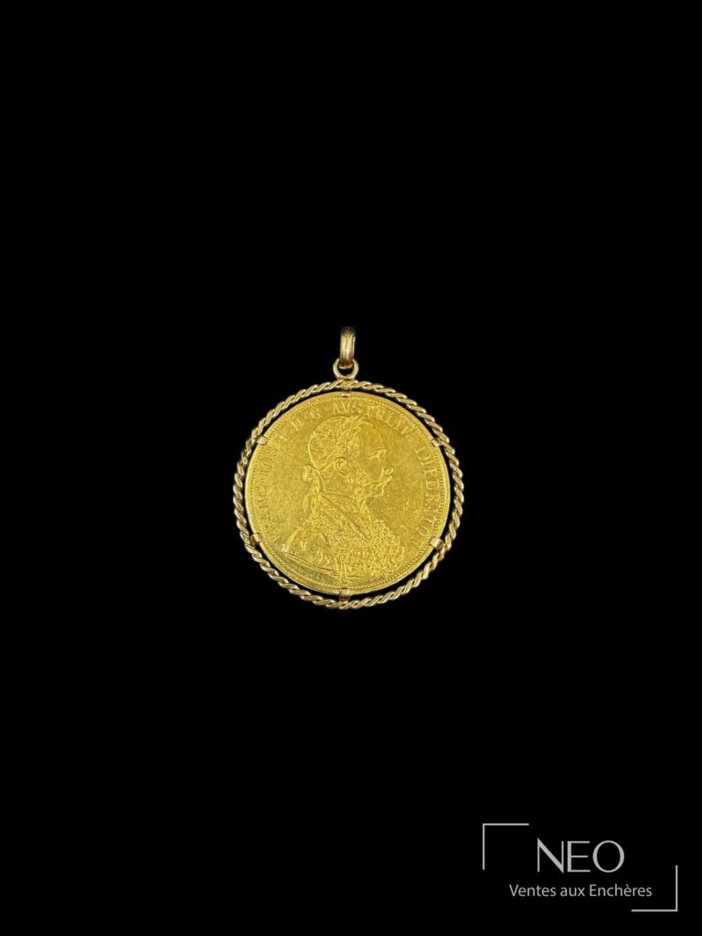 Pendentif en or jaune avec pièce de 4 Ducats François-Joseph Ier.