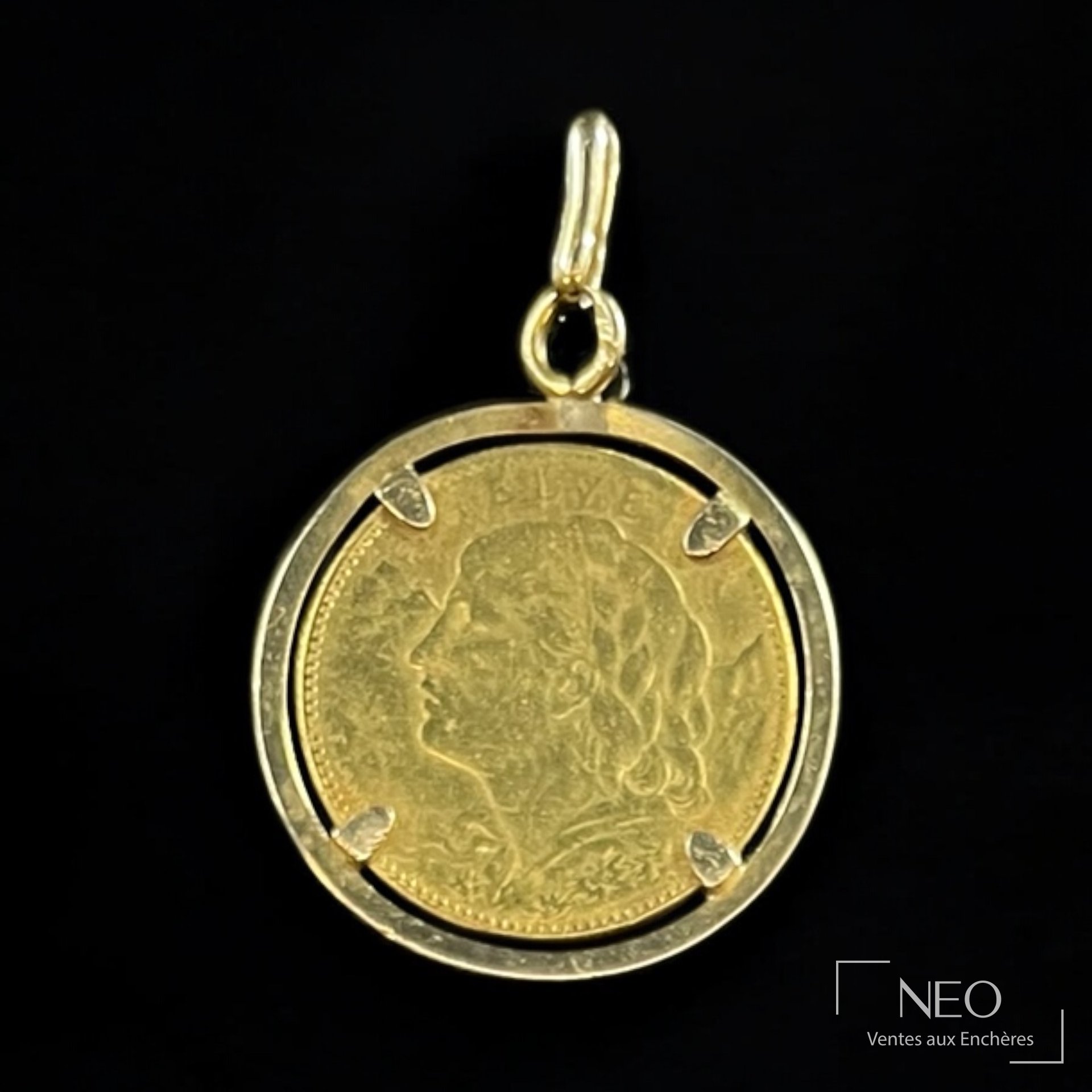 Pendentif en or jaune avec pièce de 10 francs or