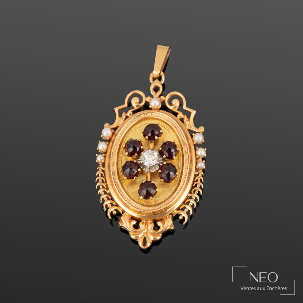 Pendentif porte photo en or 18K