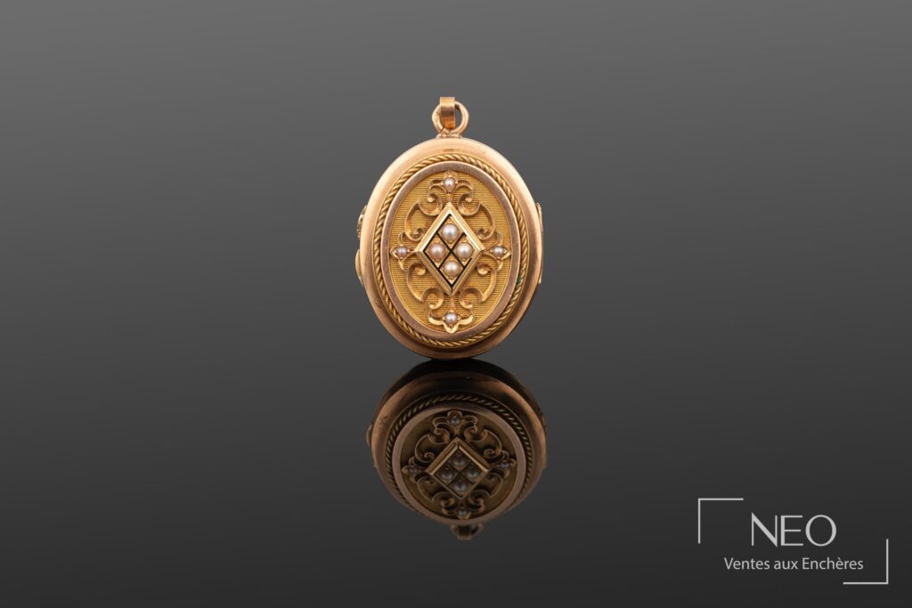 Pendentif porte-photo ovale en or jaune et or rose